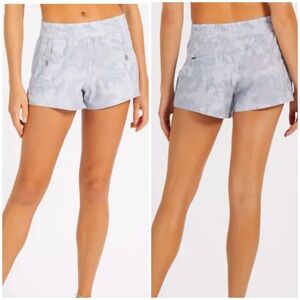 Vuori Grey Dash Lightweight Shorts [11019]